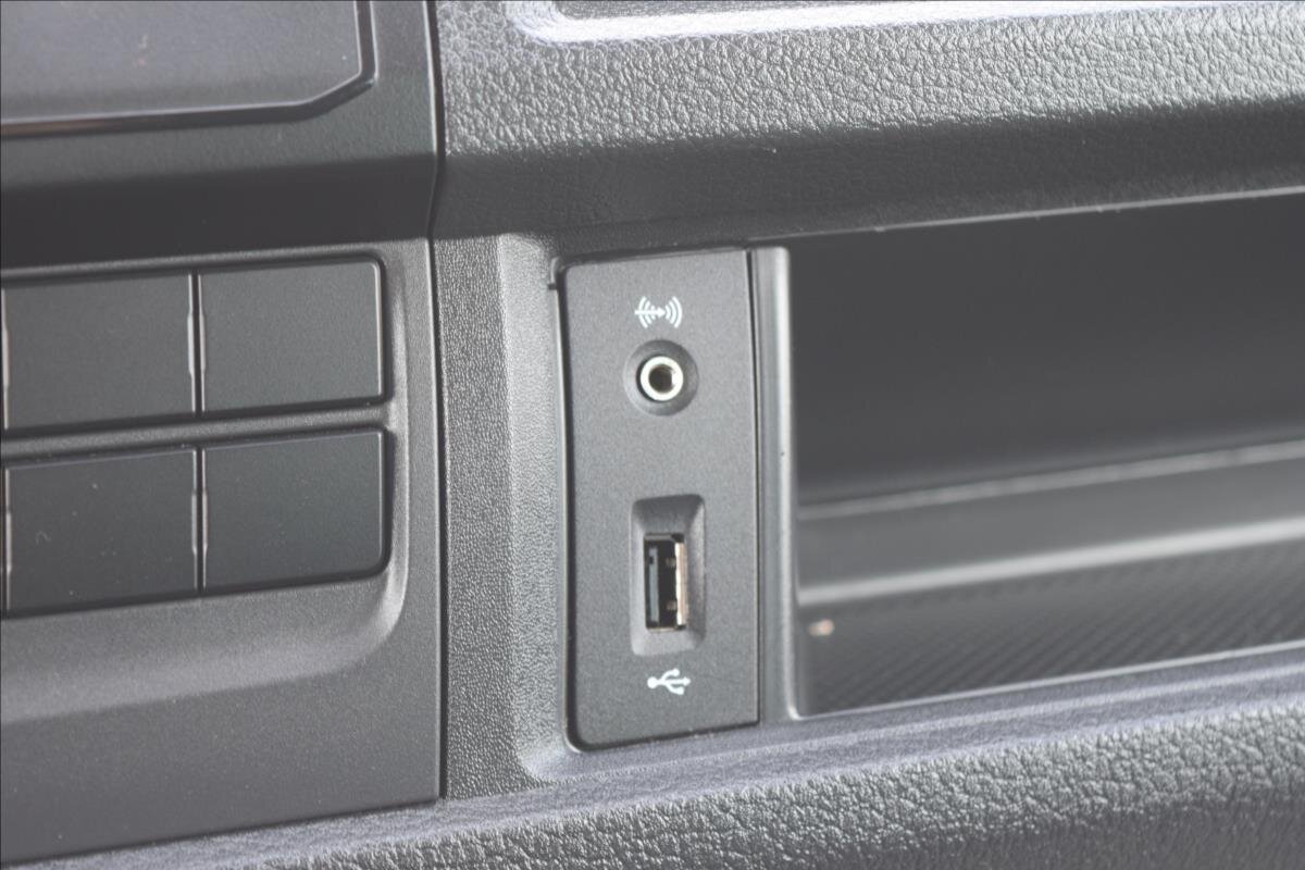 Volkswagen Transporter Kombi 2,0 l 110 kw