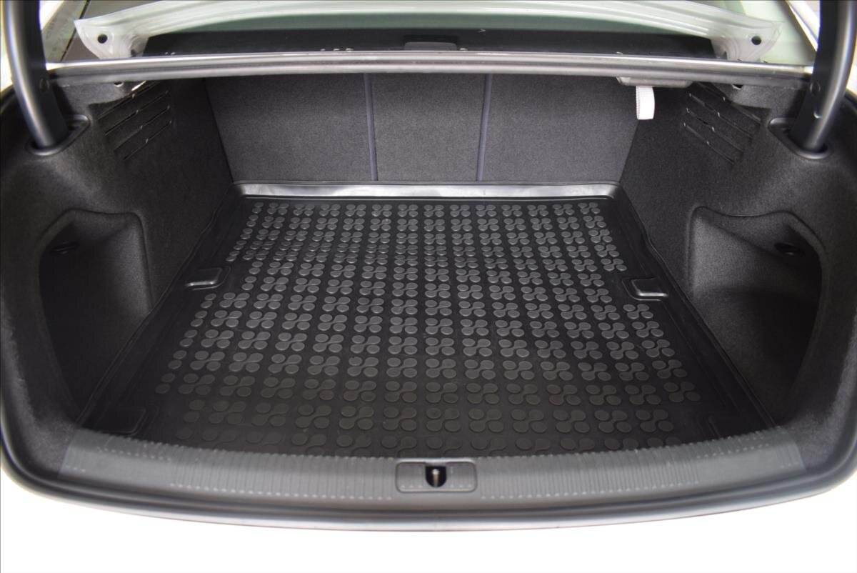 Audi A4 Sedan 2,0 l 140 kw