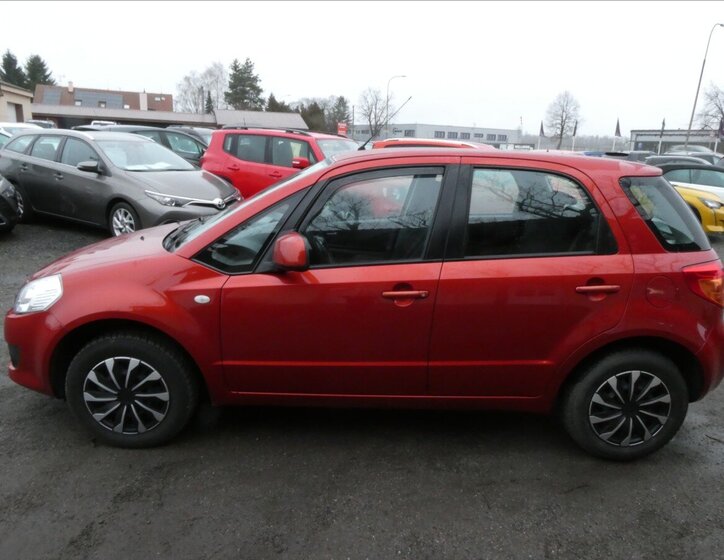 Suzuki SX4 6