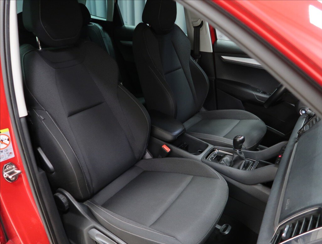 Škoda Karoq SUV 1,5 l 110 kw