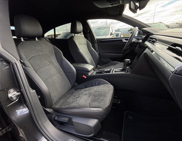 Volkswagen Arteon Liftback 2,0 l 206 kw