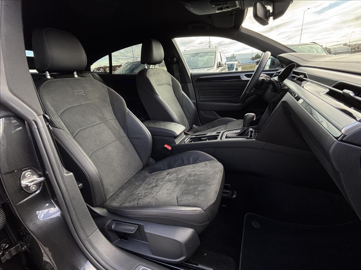 Volkswagen Arteon Liftback 2,0 l 206 kw