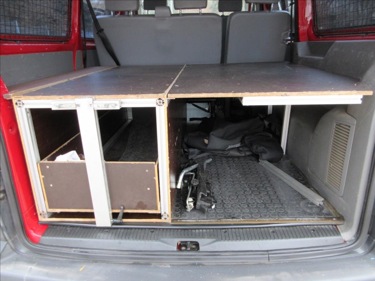 Volkswagen Transporter Ostatní 2,5 l 96 kw