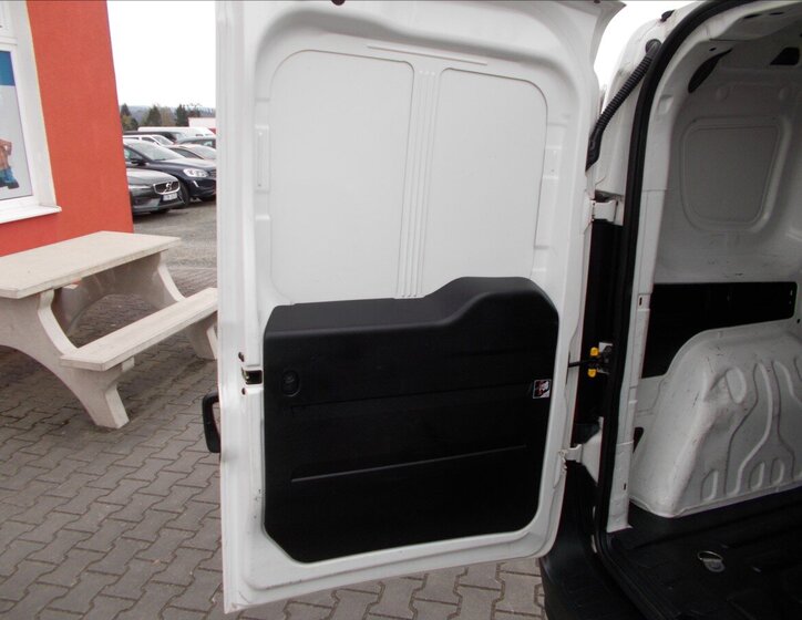 Opel Combo Skříň 1,6 l 77 kw