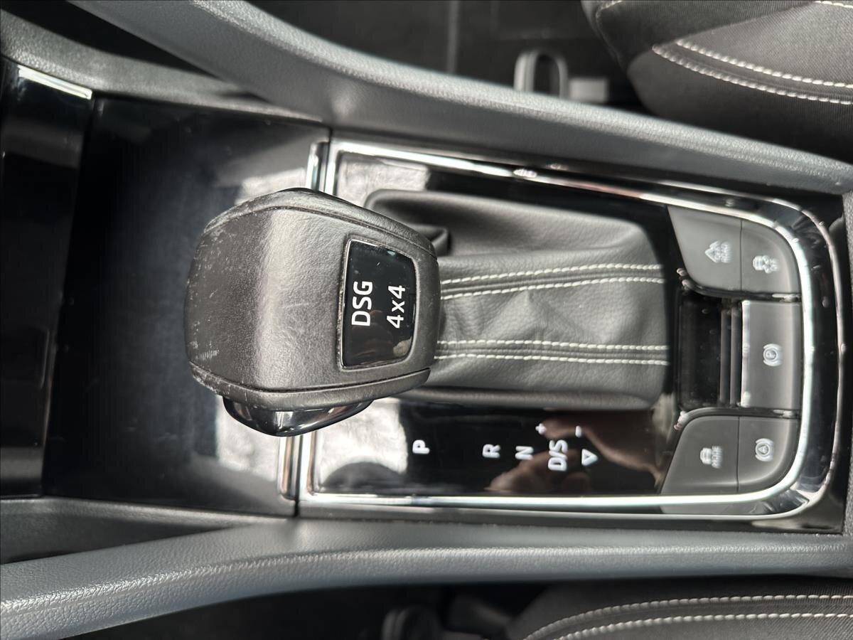 Škoda Karoq SUV / Terénní 2,0 l 140 kw