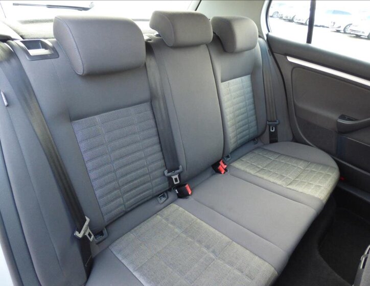 Volkswagen Golf Hatchback 1,6 l 75 kw