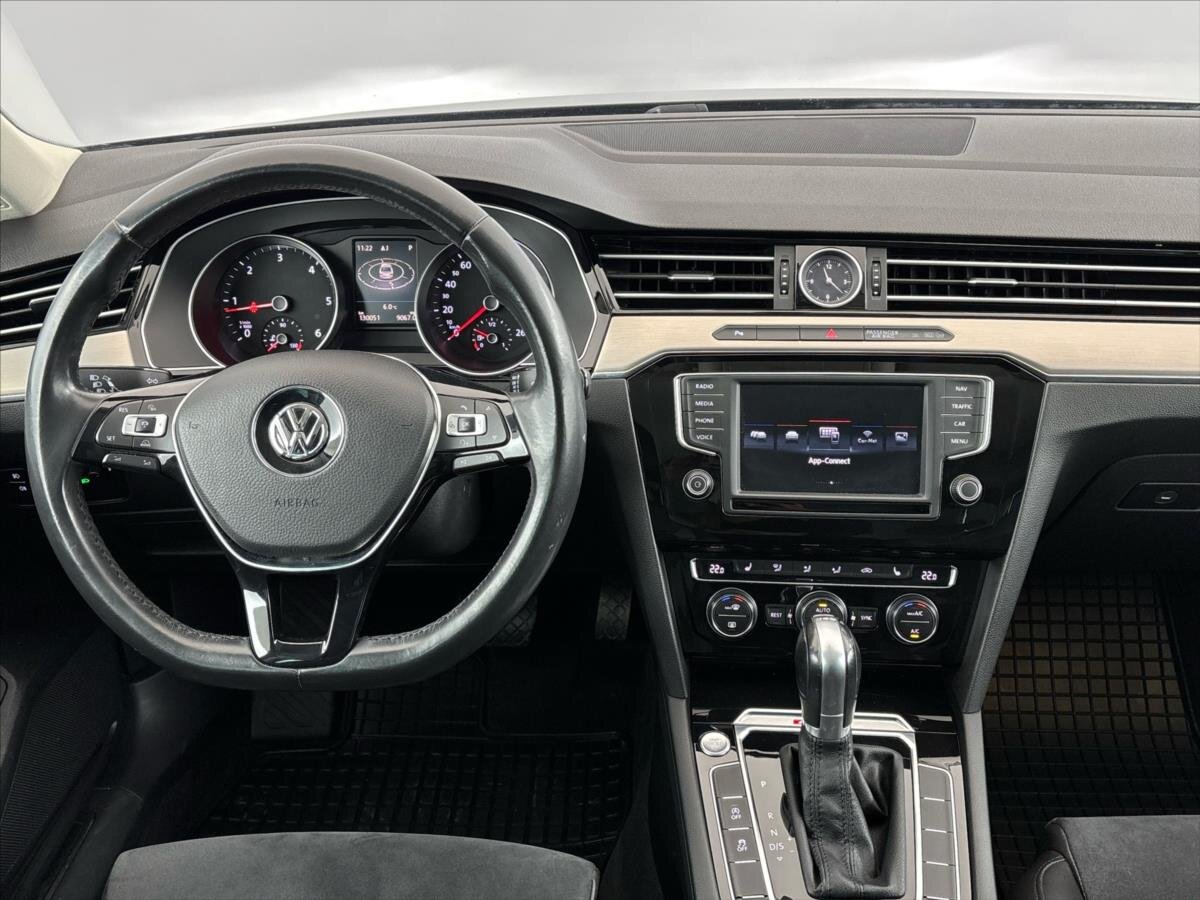 Volkswagen Passat Sedan / Limuzína 2,0 l 140 kw