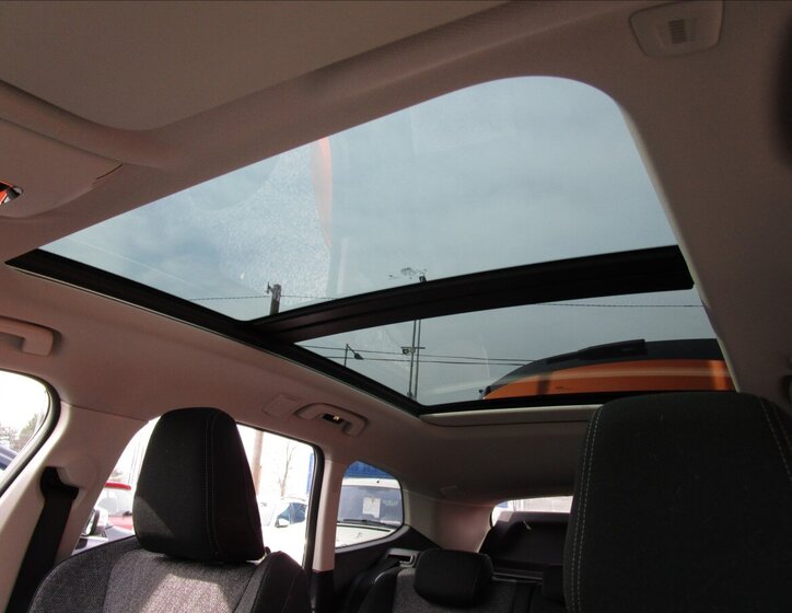 BMW X1 Kombi 1,5 l 110 kw