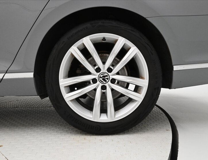 Volkswagen Passat Kombi 2,0 l 110 kw