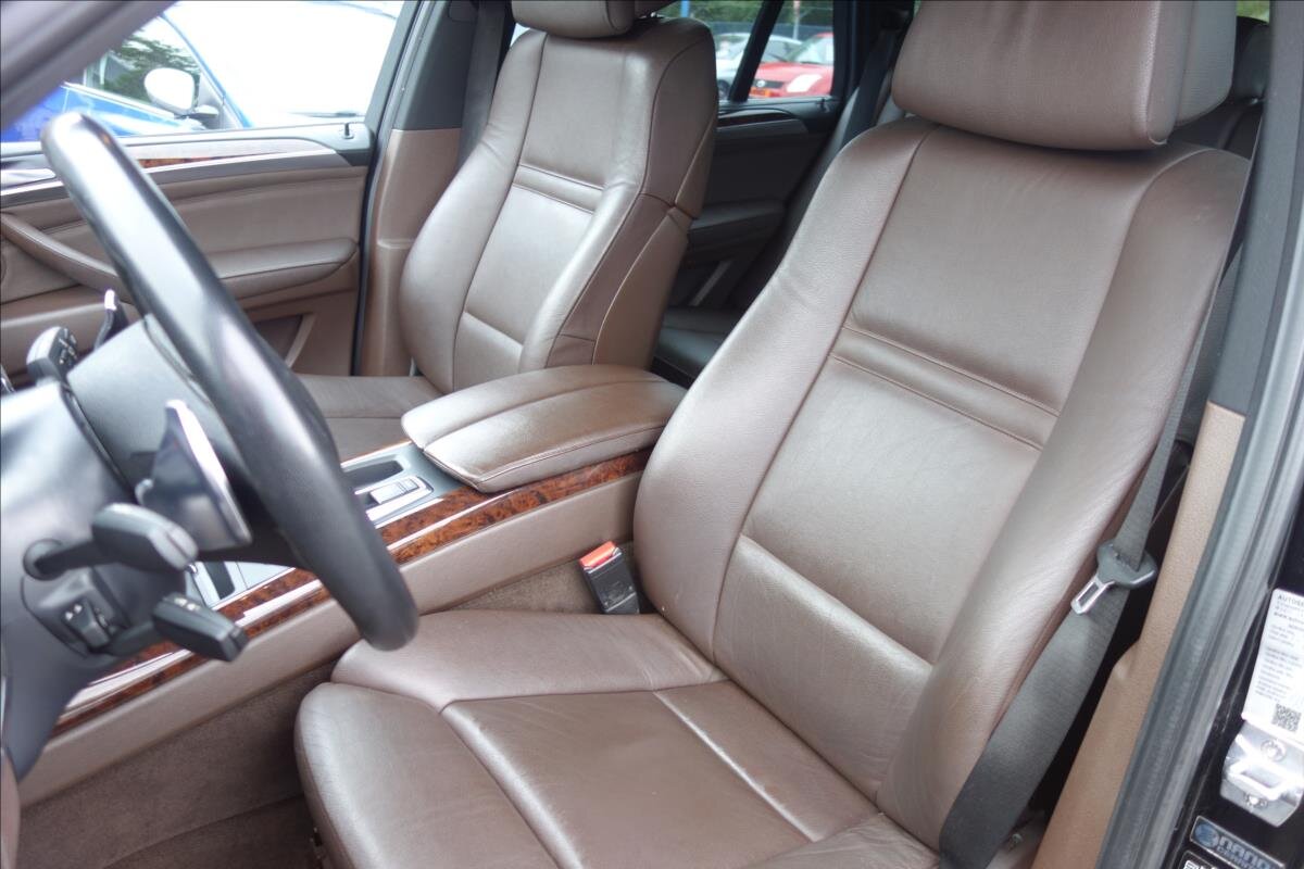 BMW X5 SUV / Terénní 3,0 l 225 kw