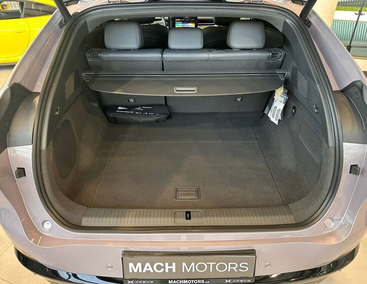 Ostatní Ostatní SUV / Terénní 0,0 358 kw