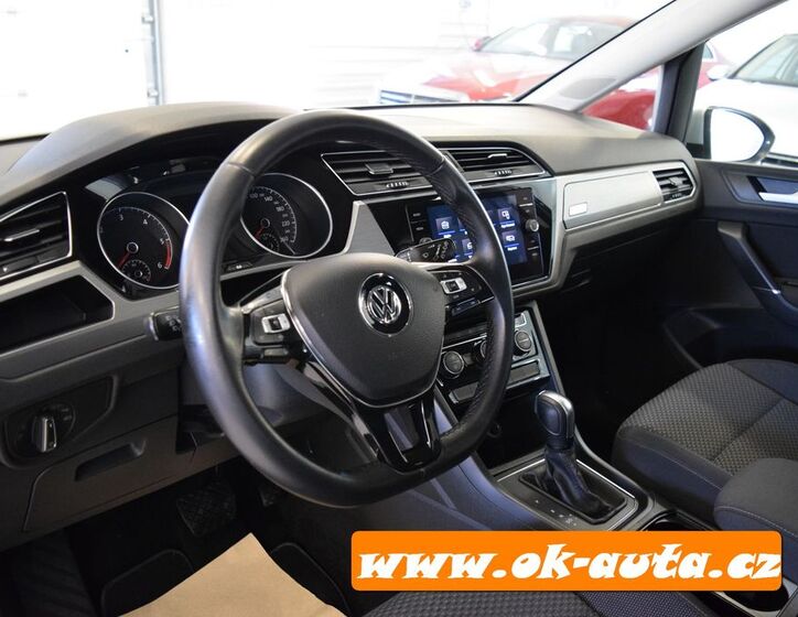 Volkswagen Touran 27