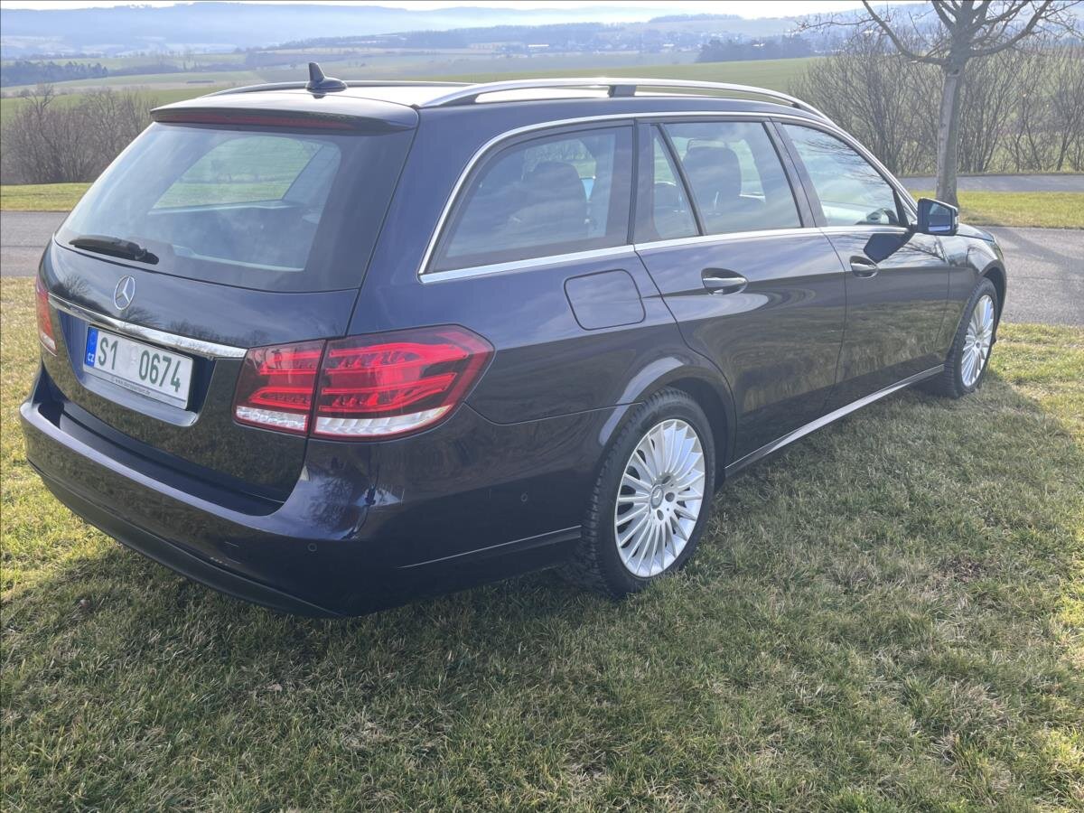 Mercedes-Benz Třídy E Kombi 3,0 l 190 kw