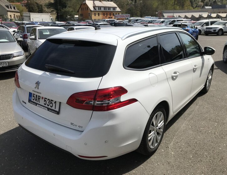 Peugeot 308 Kombi 1,2 l 81 kw
