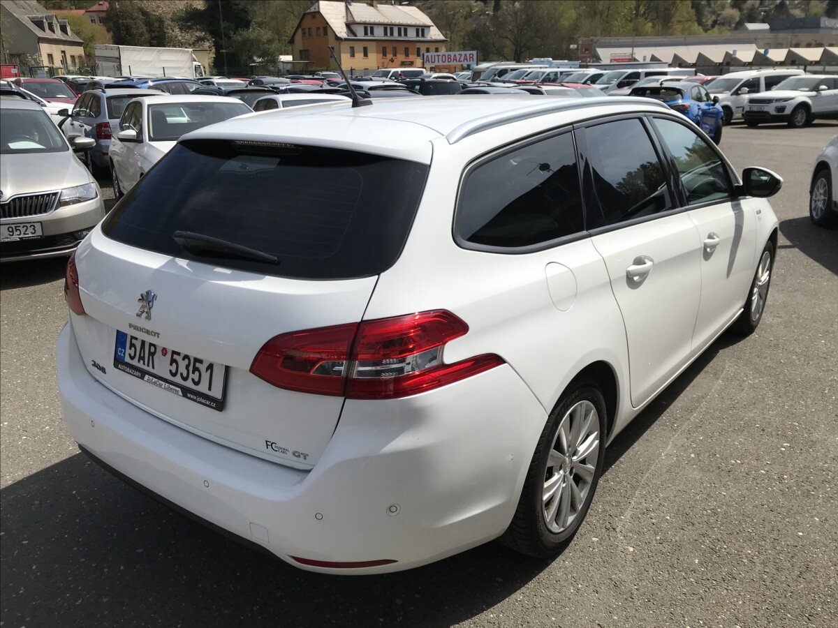 Peugeot 308 Kombi 1,2 l 81 kw