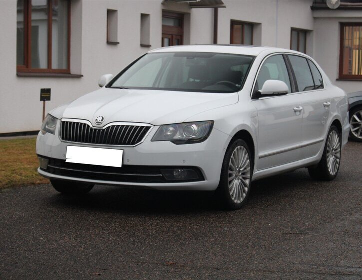 Škoda Superb Sedan 2,0 l 125 kw