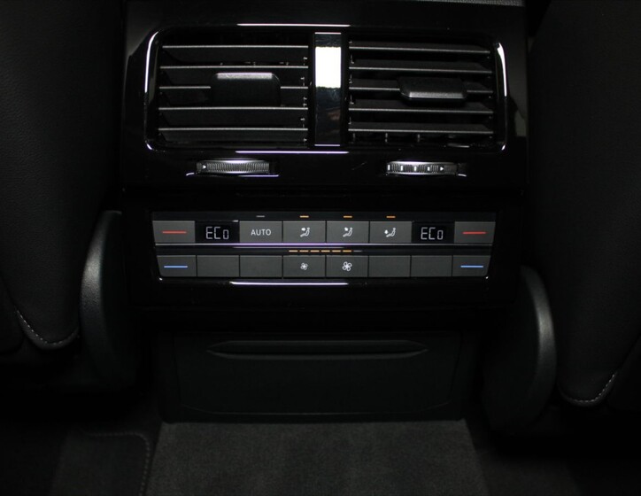 Volkswagen Touareg 28