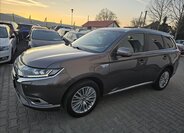 Mitsubishi Outlander 10