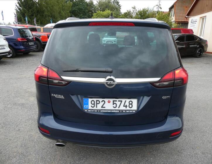 Opel Zafira 6