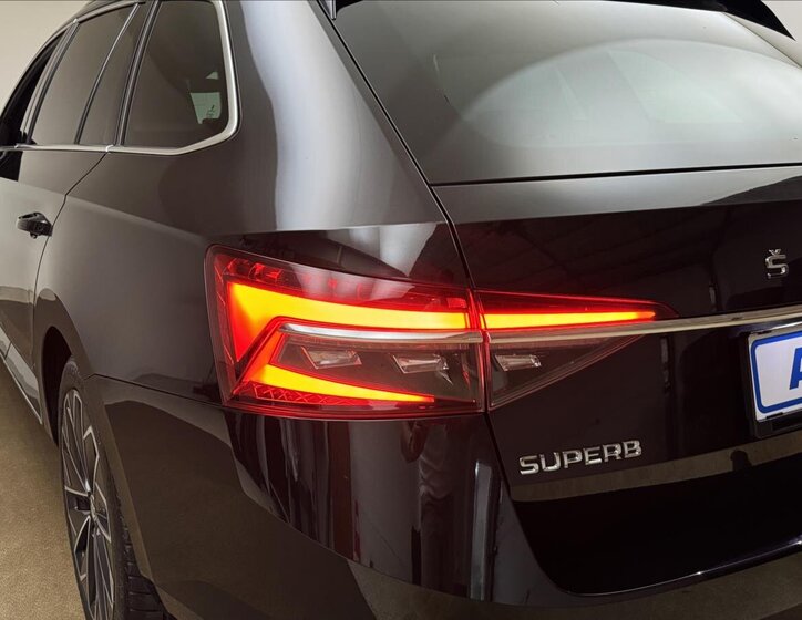 Škoda Superb 53