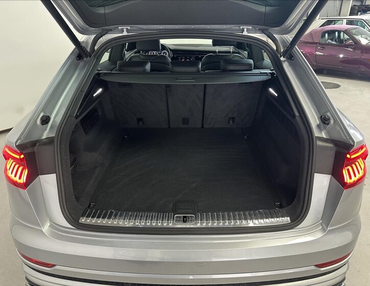 Audi SQ8 SUV 4,0 l 373 kw