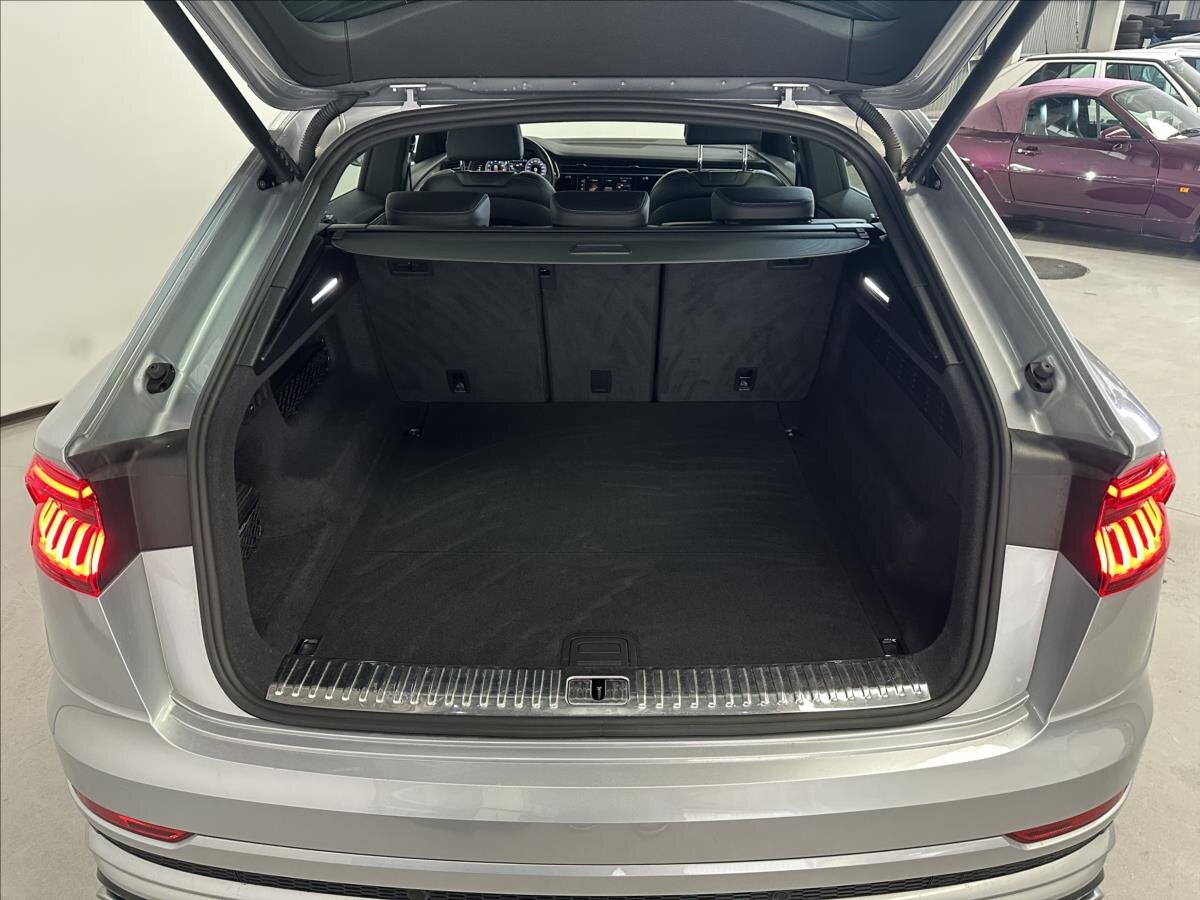 Audi SQ8 SUV 4,0 l 373 kw