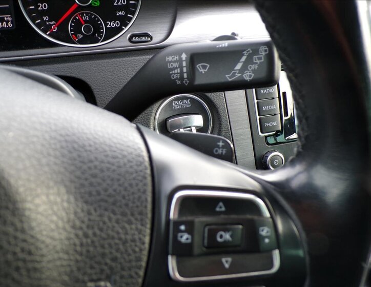 Volkswagen Passat 12