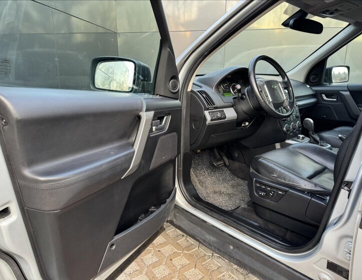 Land Rover Freelander Kombi 2,2 l 118 kw