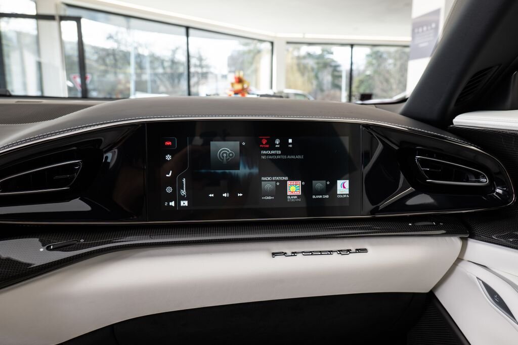 Ferrari Ostatní SUV 6,5 l 529 kw