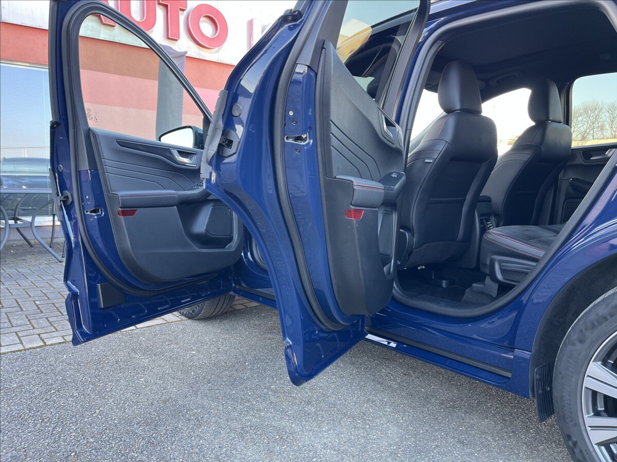 Ford Kuga SUV / Terénní 2,5 l 165 kw