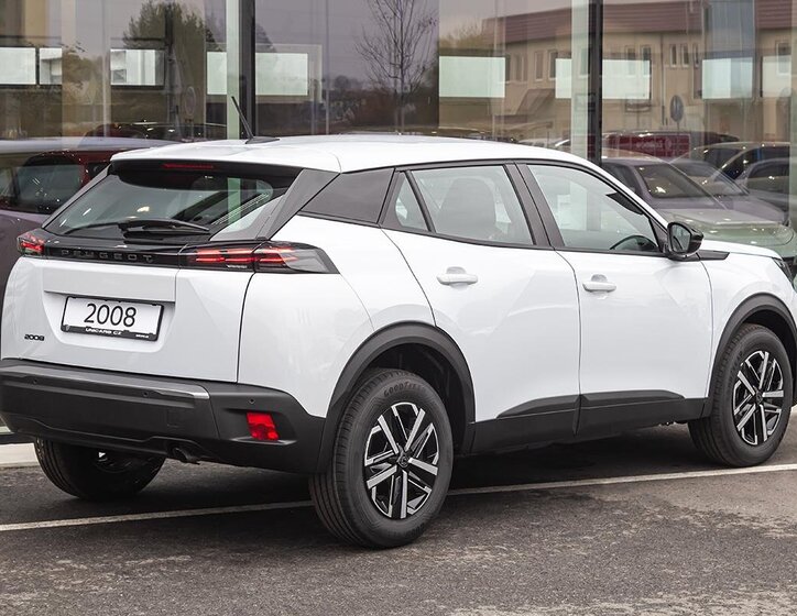 Peugeot 2008 SUV 1,2 l 81 kw