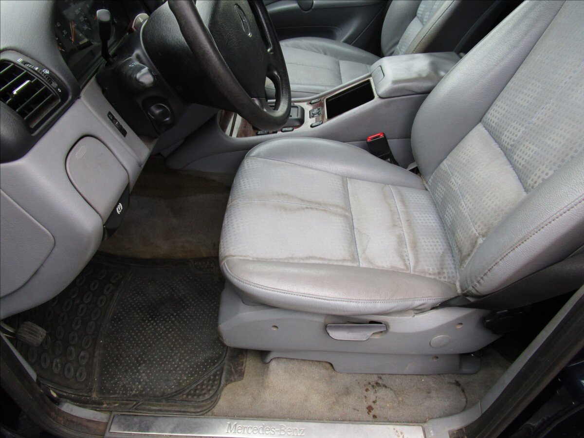 Mercedes-Benz Třídy M Kombi 2,7 l 120 kw