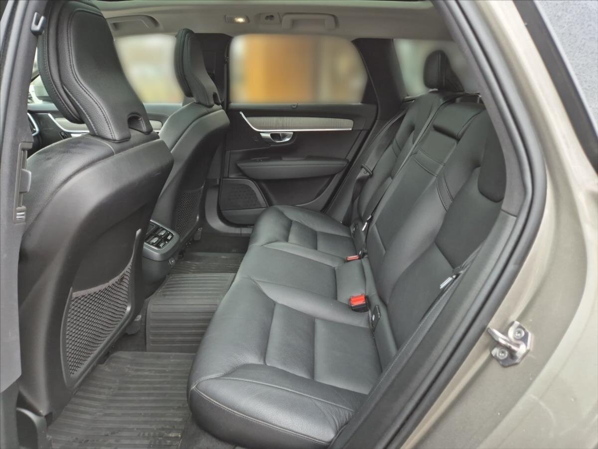 Volvo V90 Kombi 2,0 l 145 kw