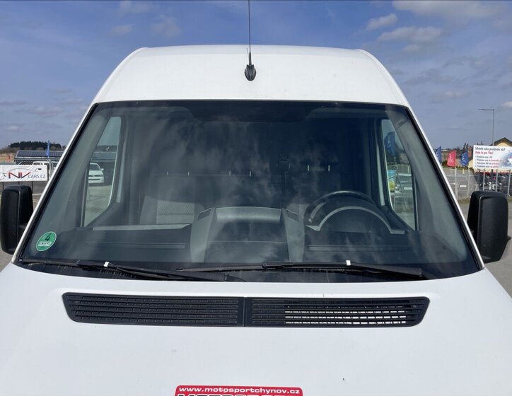 Volkswagen Crafter Skříň 2,0 l 120 kw