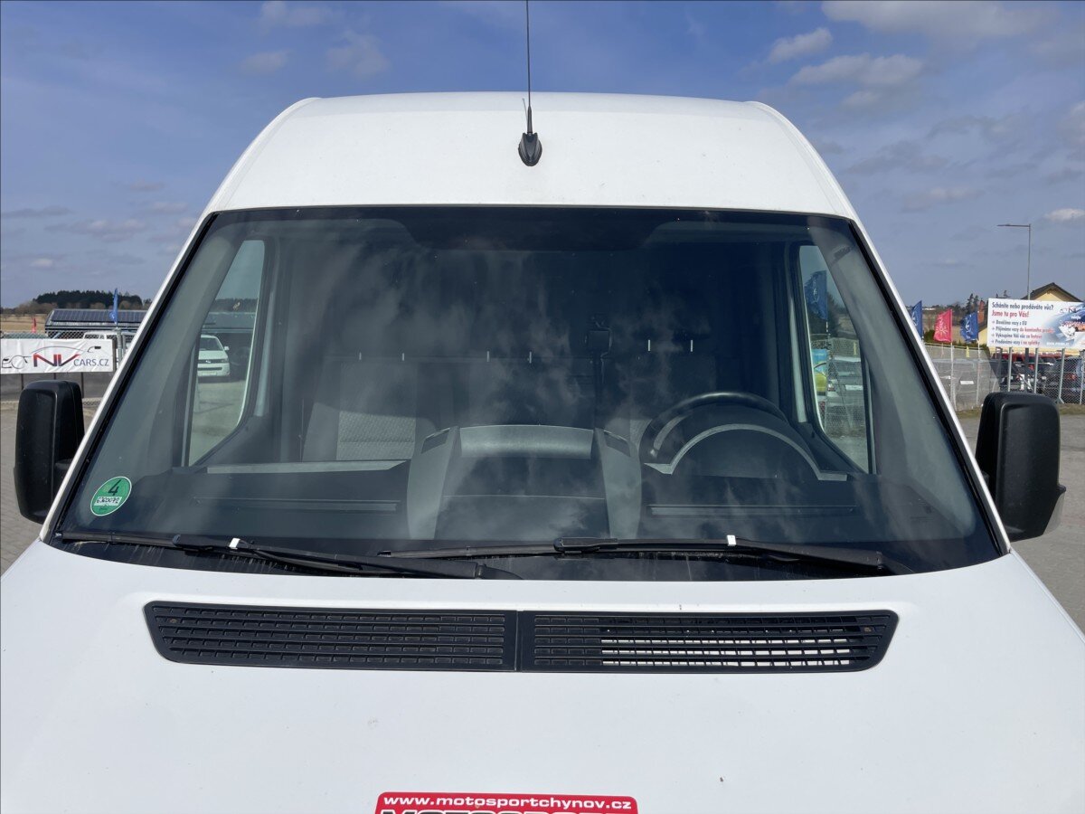 Volkswagen Crafter Skříň 2,0 l 120 kw