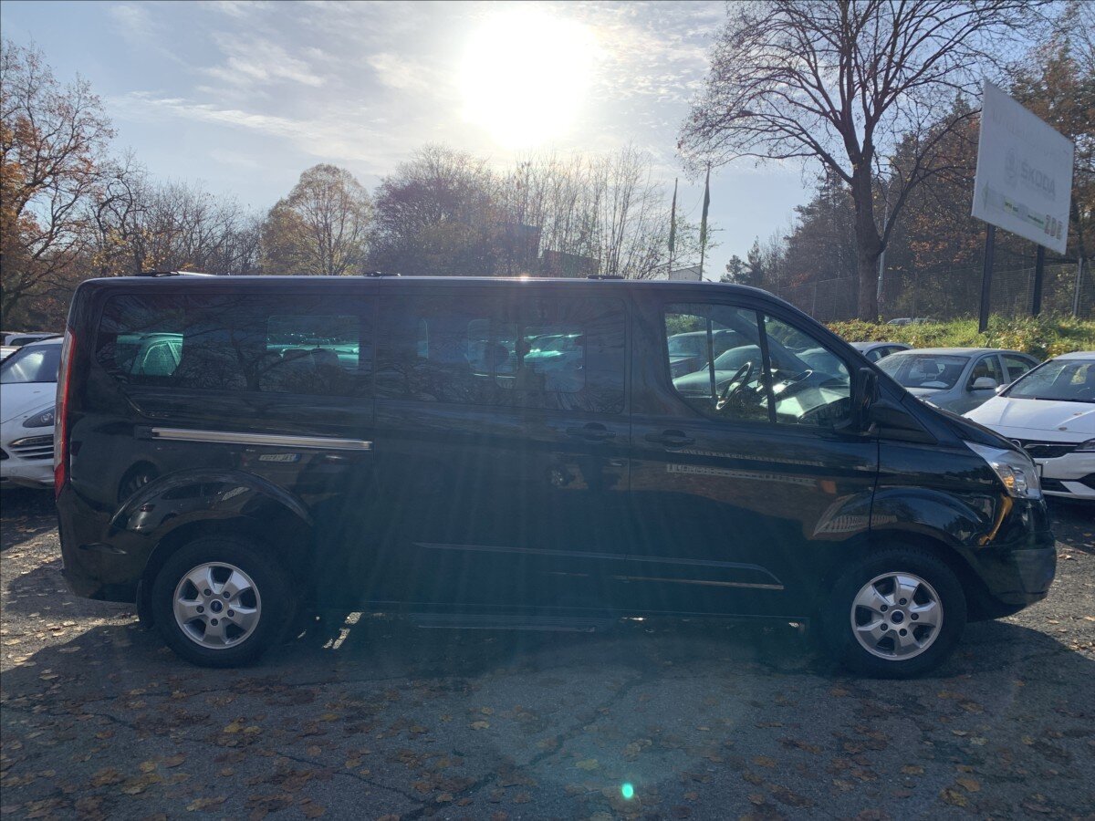 Ford Tourneo Custom
