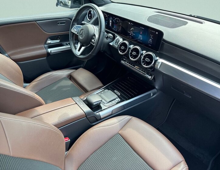 Mercedes-Benz GLB SUV / Terénní 1,3 l 100 kw