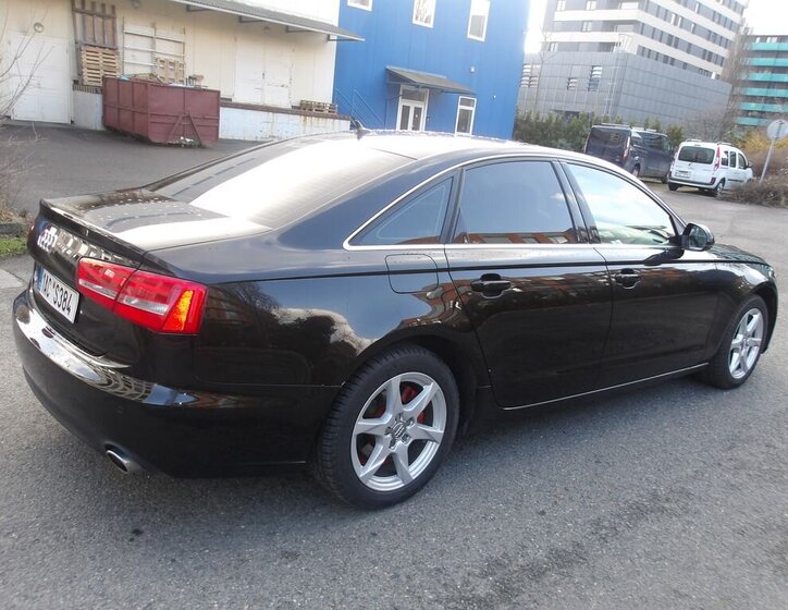 Audi A6 Sedan / Limuzína 3,0 l 150 kw