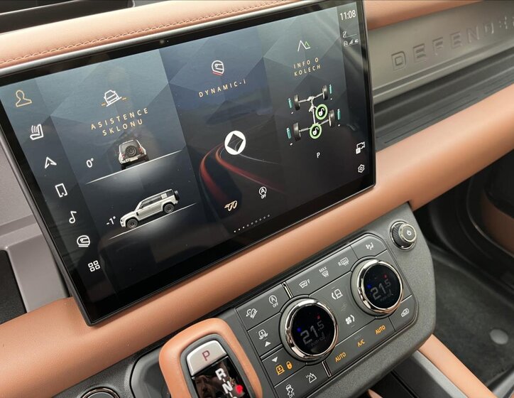 Land Rover Defender SUV / Terénní 4,4 l 467 kw