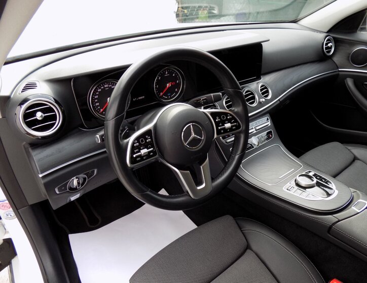 Mercedes-Benz Třídy E 16