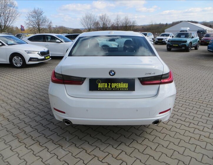 BMW Řada 3 Sedan / Limuzína 2,0 l 115 kw
