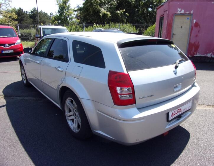 Dodge Magnum 5