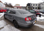 Volkswagen Passat Sedan 2,0 l 103 kw