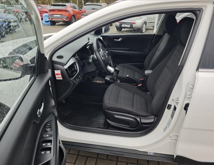 KIA Stonic SUV / Terénní 1,4 l 73 kw