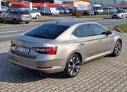 Škoda Superb Sedan / Limuzína 2,0 l 140 kw