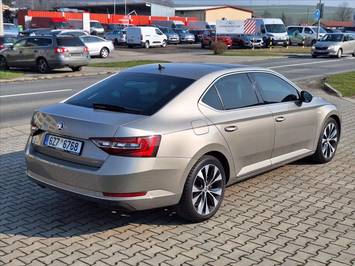 Škoda Superb Sedan / Limuzína 2,0 l 140 kw