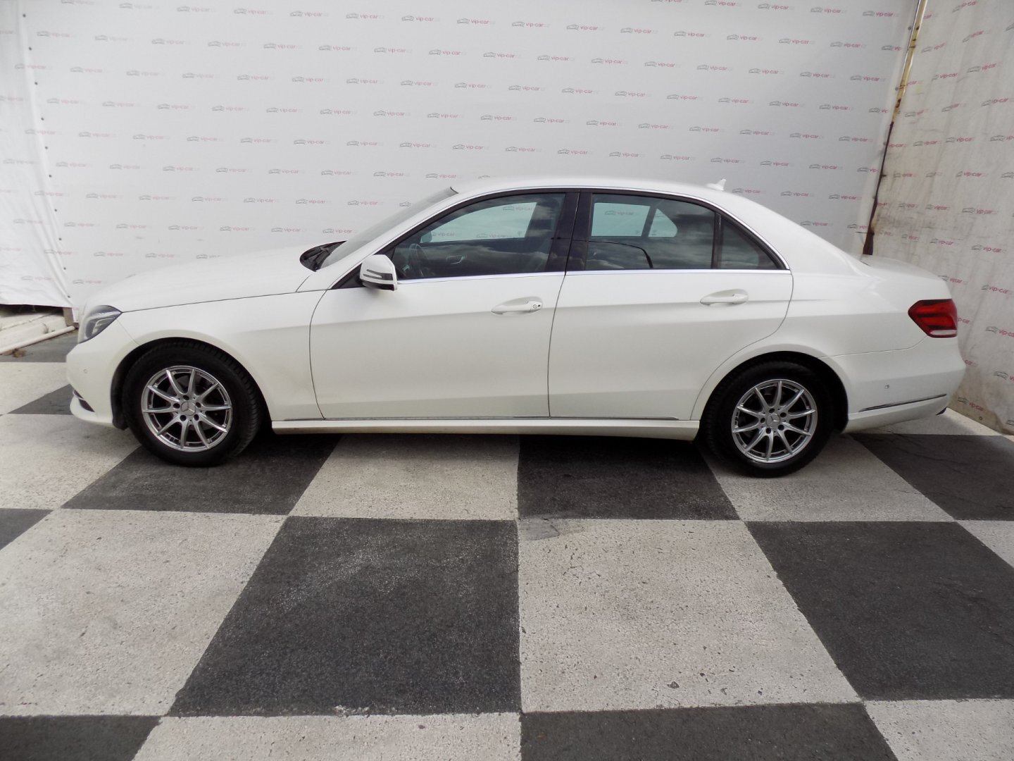 Mercedes-Benz Třídy E Sedan / Limuzína 2,1 l 125 kw