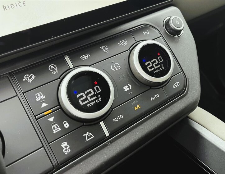 Land Rover Defender SUV 5,0 l 313 kw