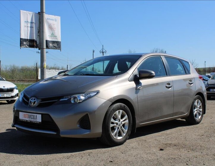 Toyota Auris Hatchback 1,3 l 73 kw