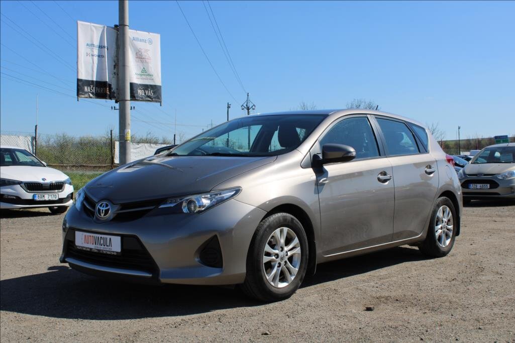 Toyota Auris Hatchback 1,3 l 73 kw